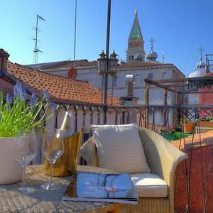 Apartment Campanile Canonica Design House, Venedig